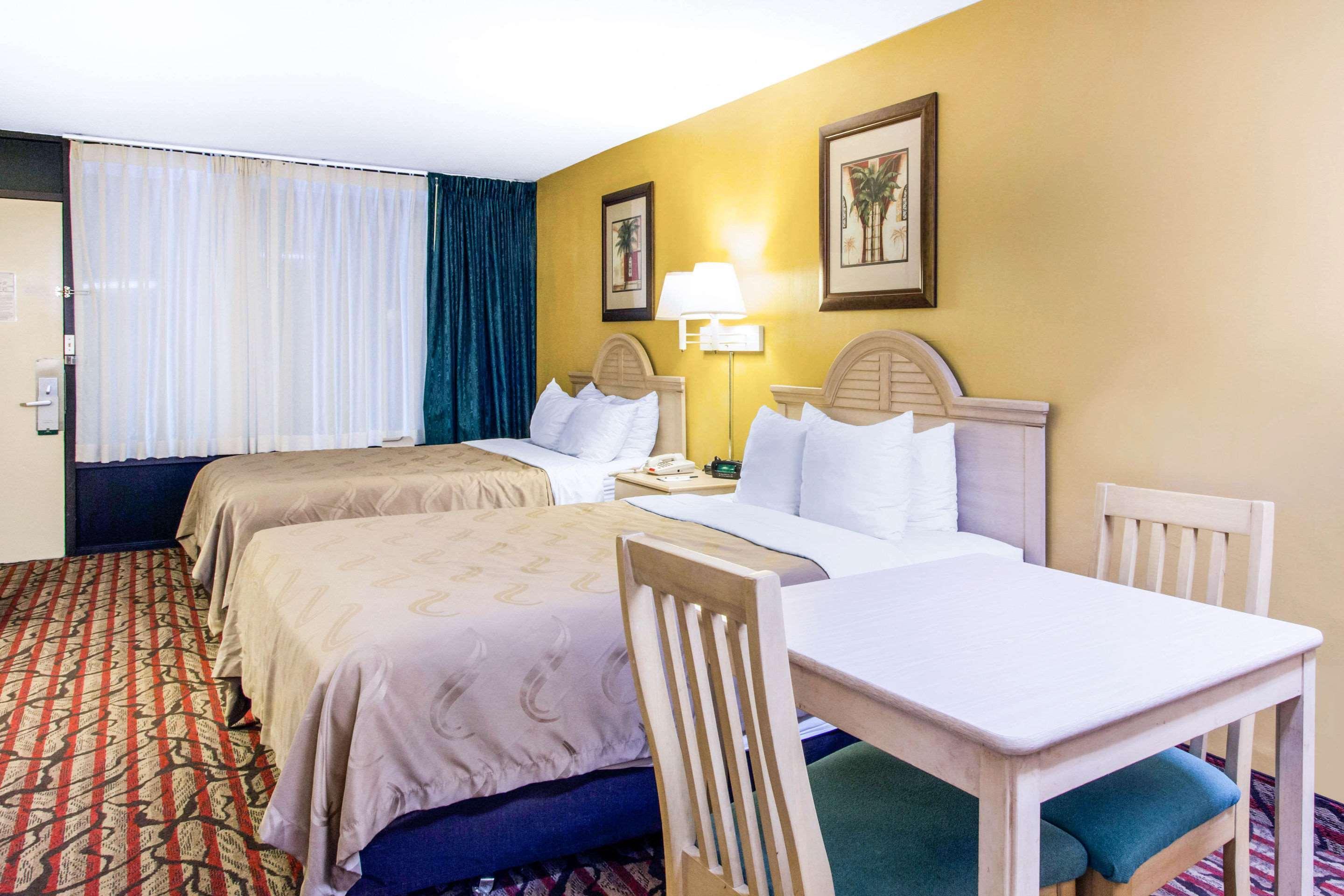 Rodeway Inn Central Clearwater Beach Exterior foto